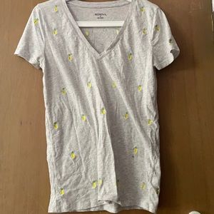 MERONA lemon embroidered V-neck tee!